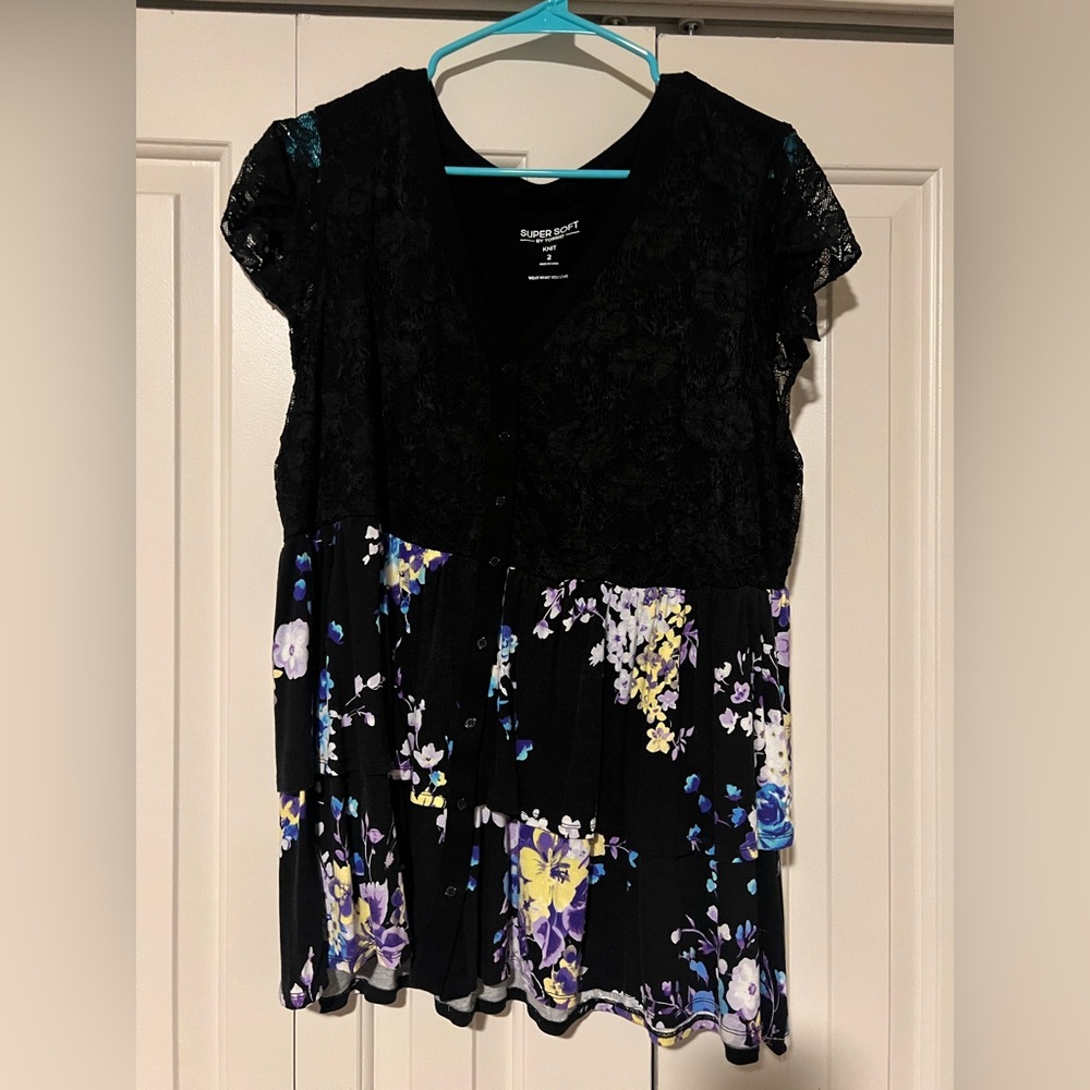 Short-Sleeve Button Down Top